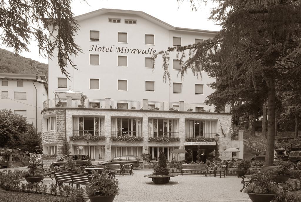 Hotel Miravalle 2000 Lizzano In Belvedere Exterior photo